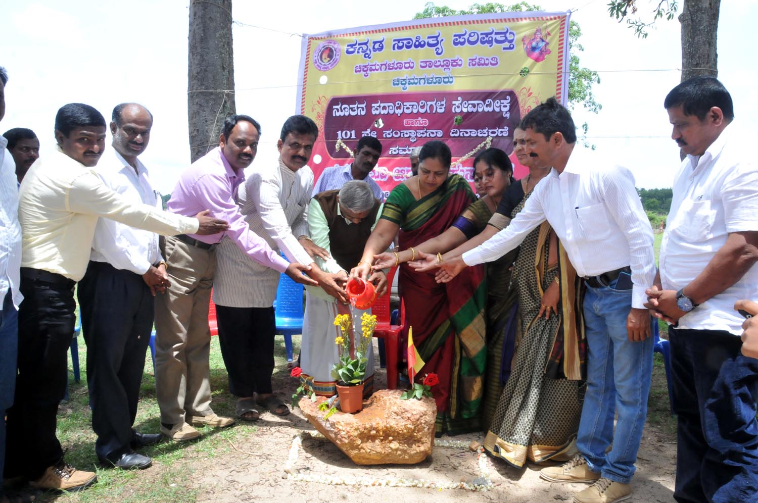 ಕಸಾಪ ಪದಾಧಿಕಾರಿಗಳ ಸೇವಾದೀಕ್ಷೆ ಕಾರ್ಯಕ್ರಮ